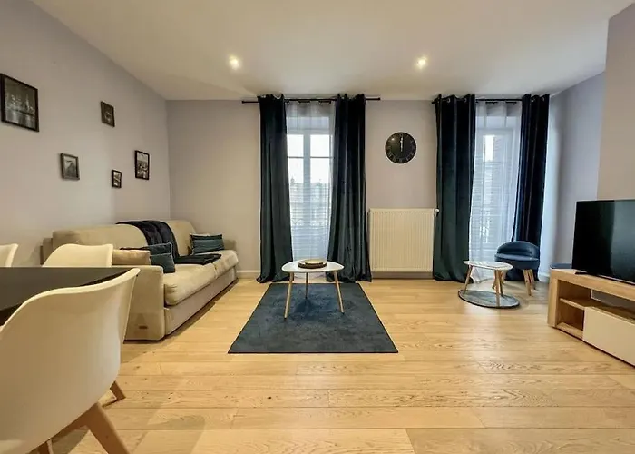 Delavigne Spacieux Classe 4 Etoiles Parking Privatif * 艾克斯莱班